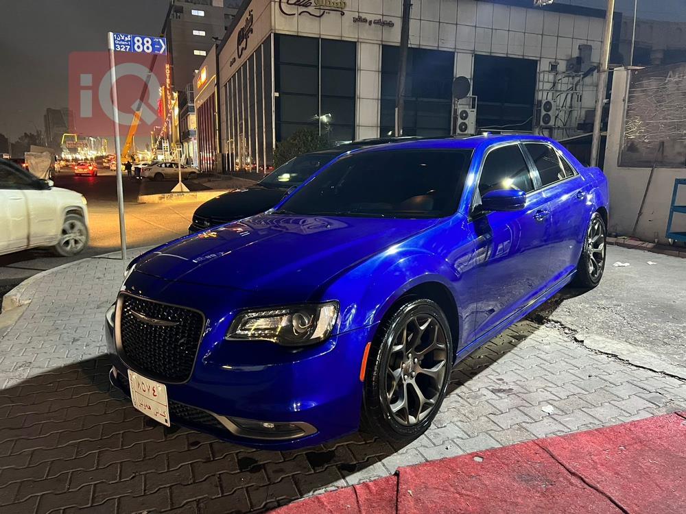 كرايسلر 300